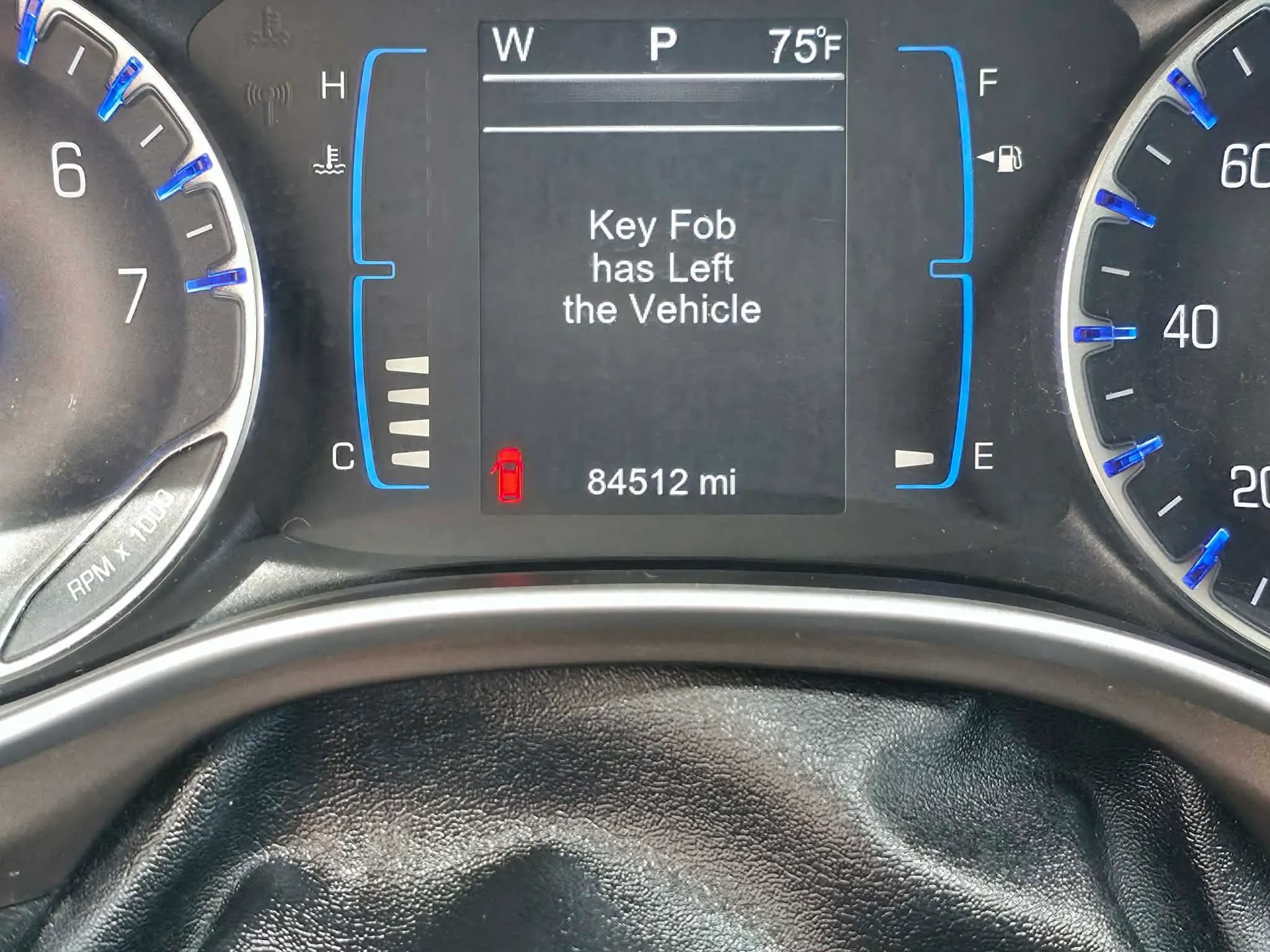 Used 2017 Chrysler Pacifica Touring-L FWD image 24