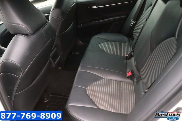 Used 2019 Toyota Camry SE FWD image 13
