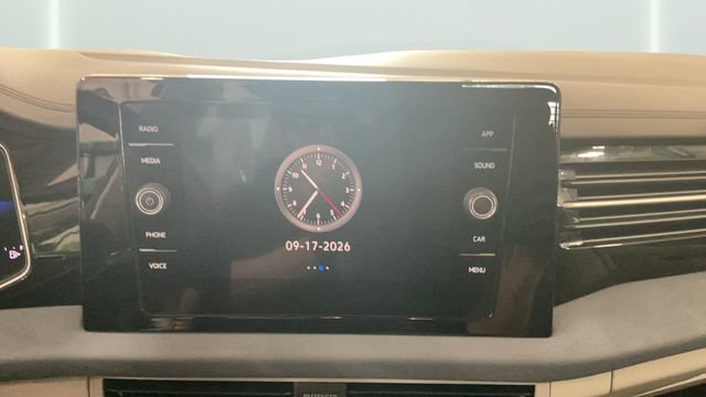 Used 2026 Volkswagen Jetta SE FWD image 11