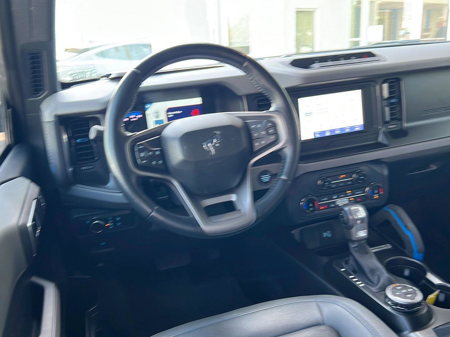 Used 2022 Ford Bronco Black Diamond w/ Sasquatch Package image 18