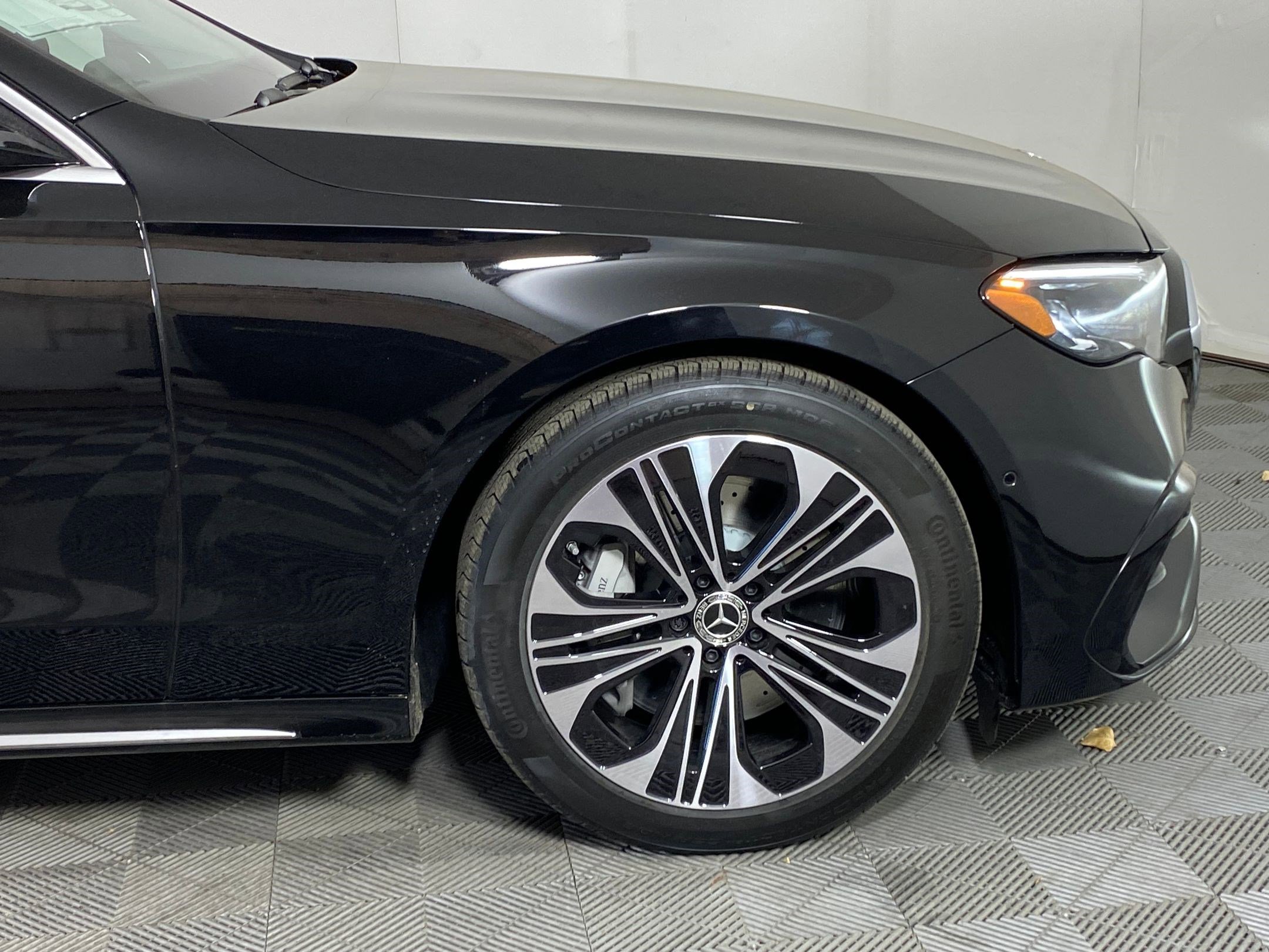 New 2026 Mercedes-Benz E 450 4MATIC Sedan image 10