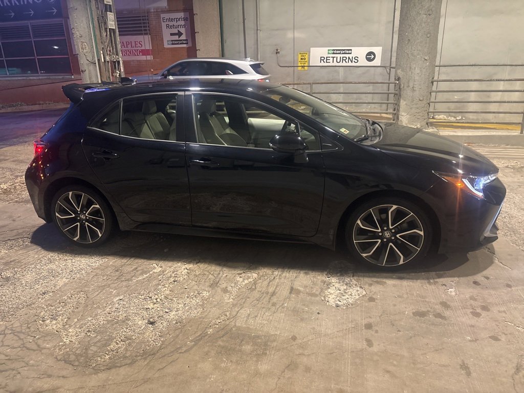 Used 2020 Toyota Corolla XSE image 2
