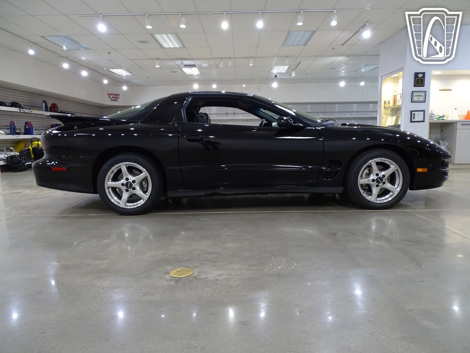 Used 1999 Pontiac Firebird Formula RWD image 18