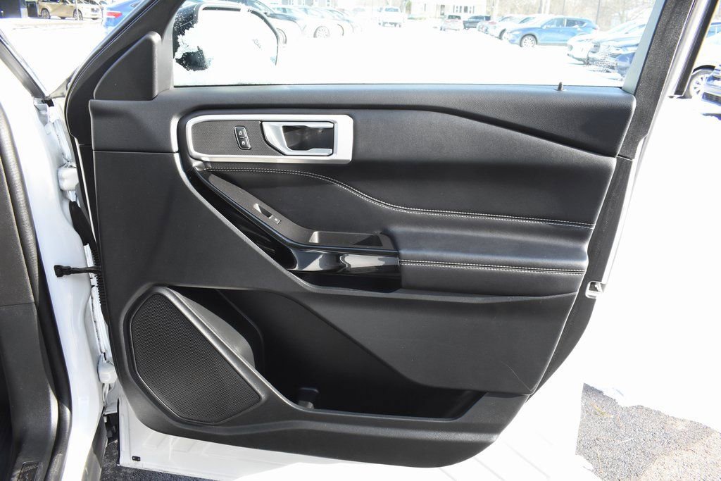 Used 2022 Ford Explorer ST image 24