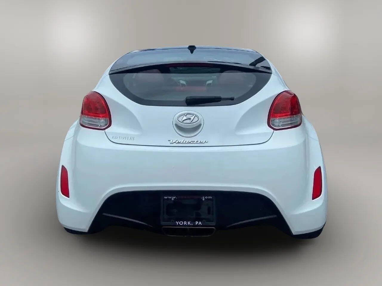 Used 2012 Hyundai Veloster w/ Style Pkg image 5