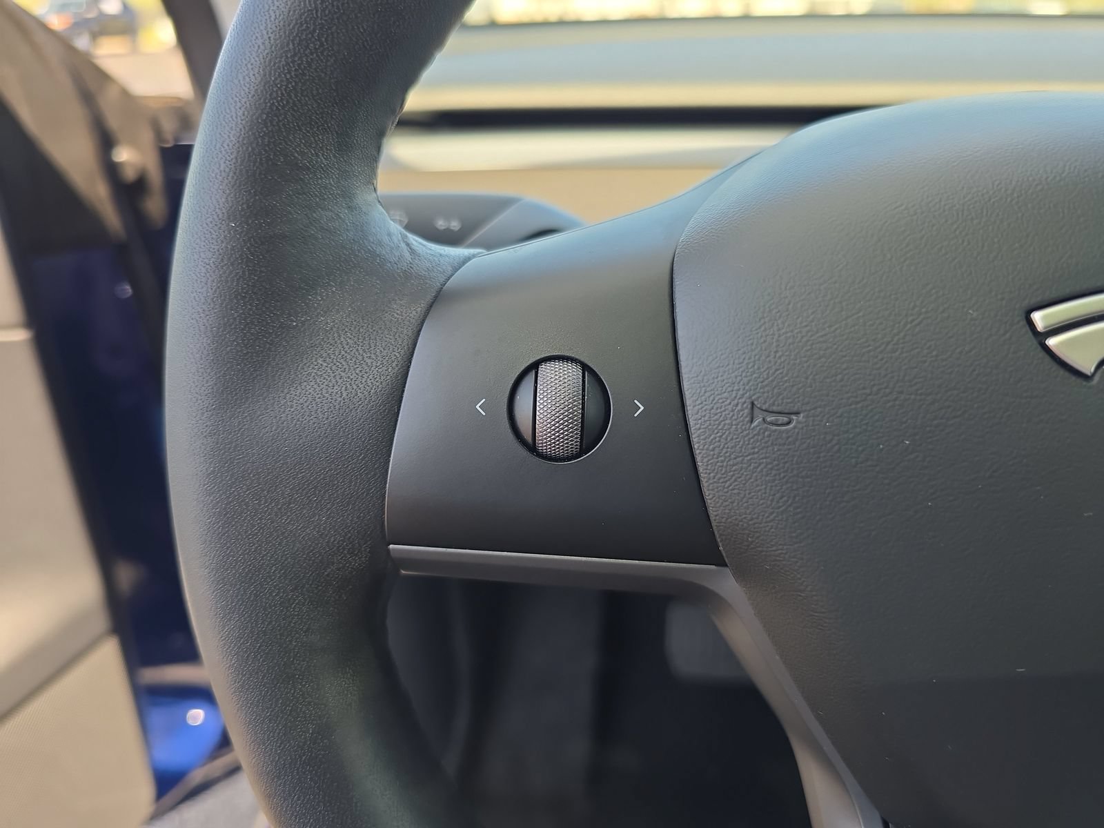 Used 2021 Tesla Model Y Long Range AWD/4WD image 21