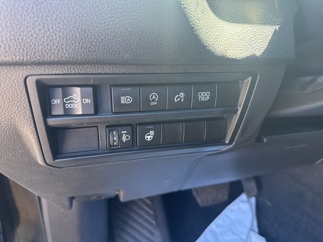 Used 2022 Toyota Tundra SR5 AWD/4WD image 13