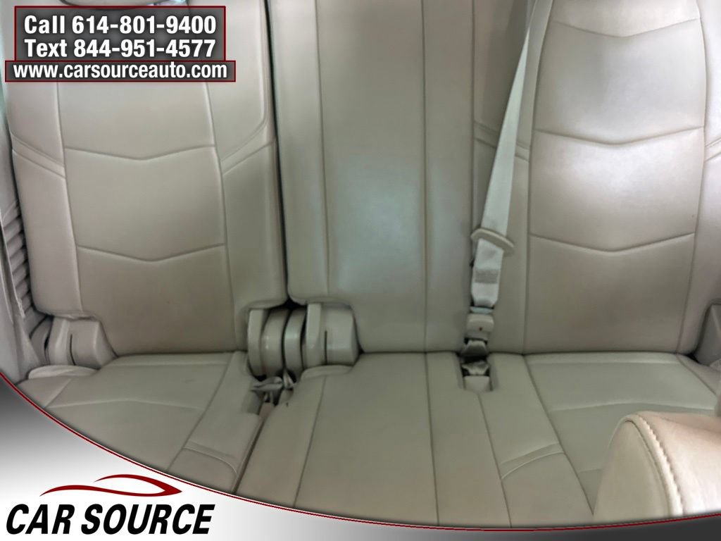 Used 2015 Cadillac Escalade Luxury AWD/4WD image 18