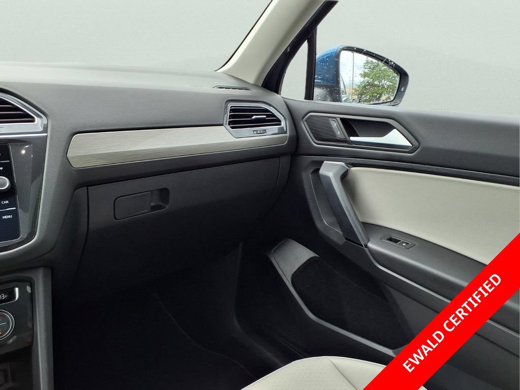 Used 2019 Volkswagen Tiguan SEL w/ 3rd Row Seat Package AWD/4WD image 25