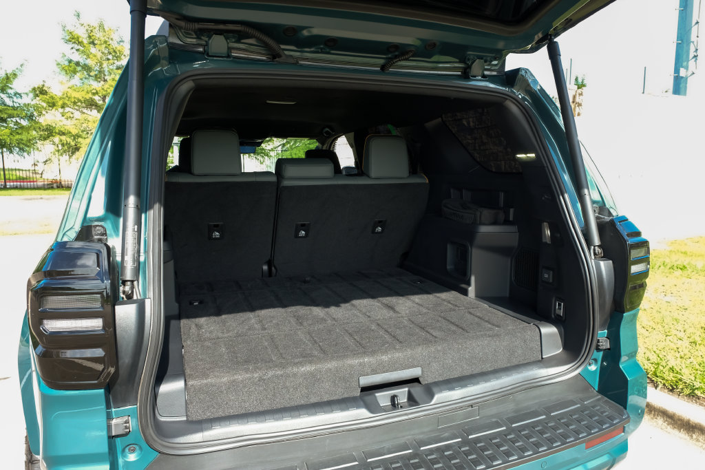 Used 2025 Toyota 4Runner Trailhunter AWD/4WD image 64