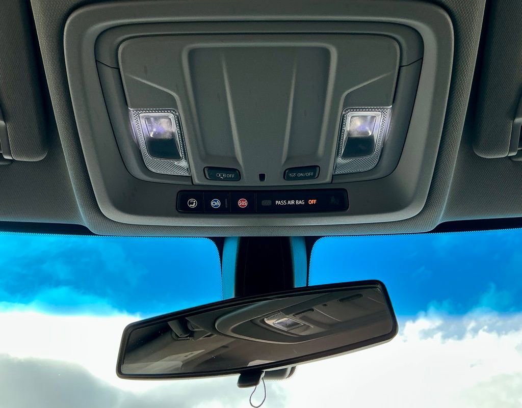 Used 2020 Chevrolet Silverado 1500 LT w/ LT Value Package AWD/4WD image 33