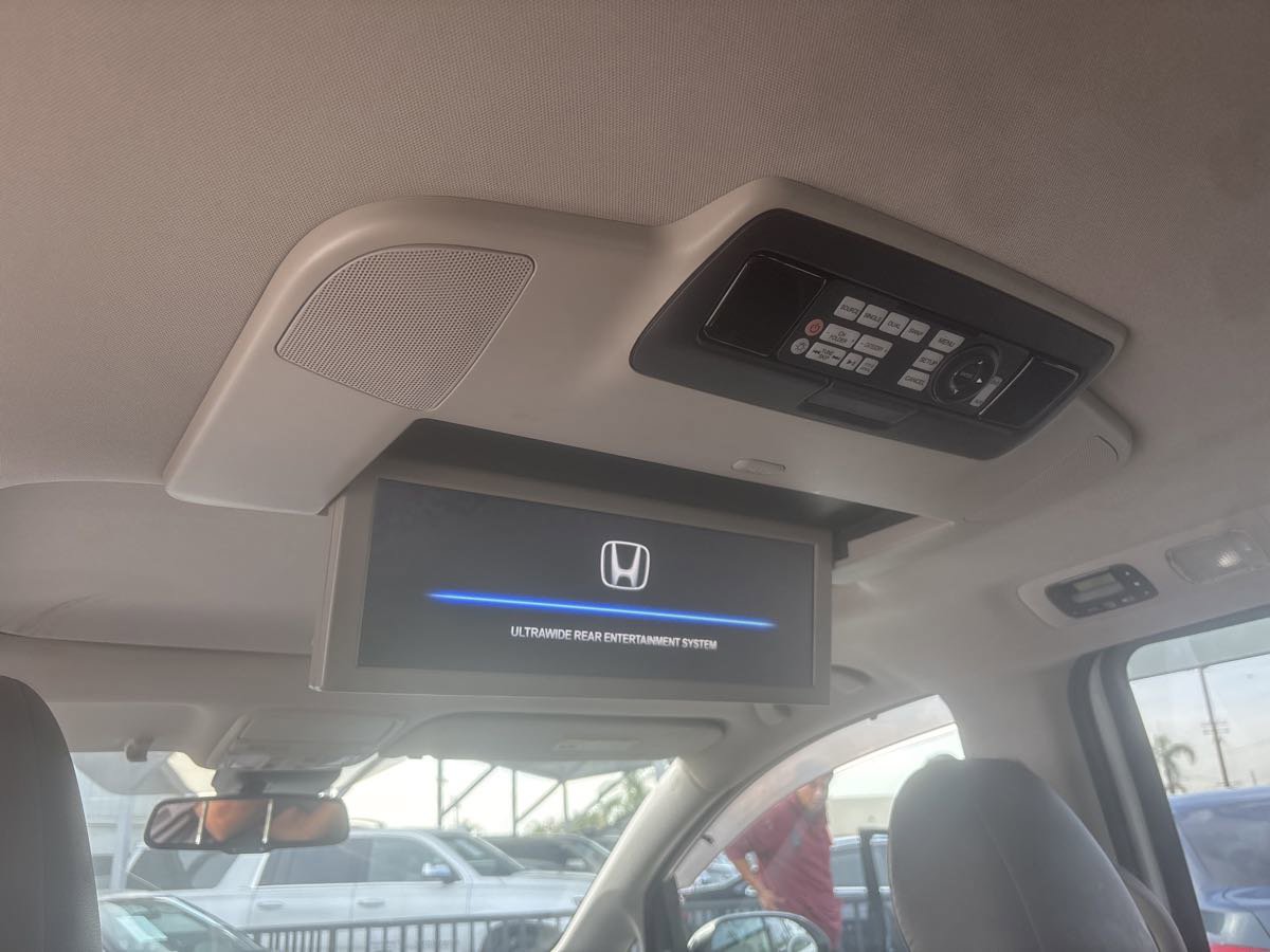 Used 2014 Honda Odyssey Touring image 25