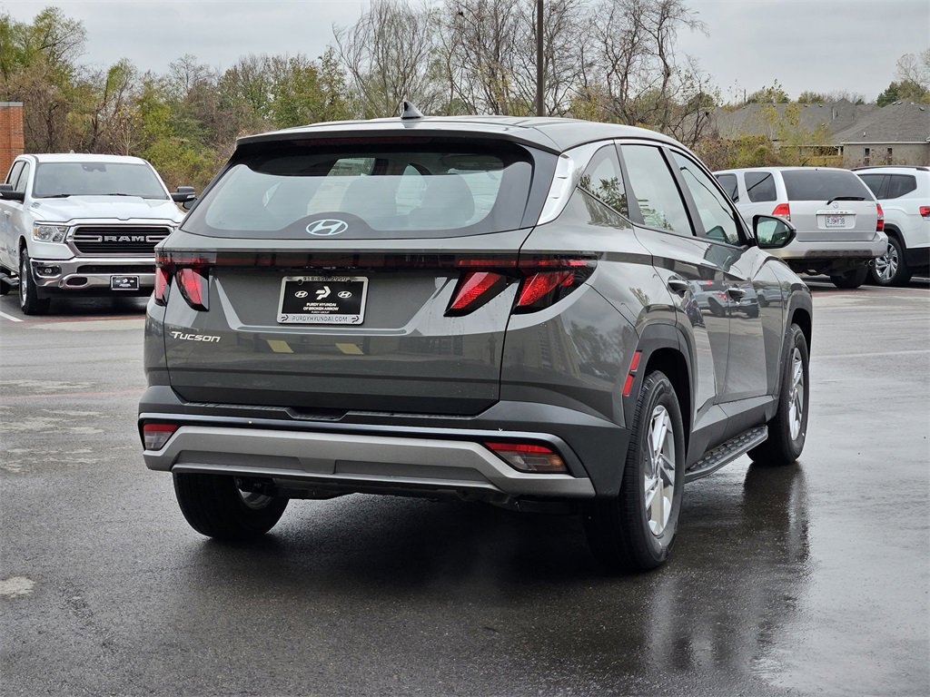 Used 2025 Hyundai Tucson SE image 4