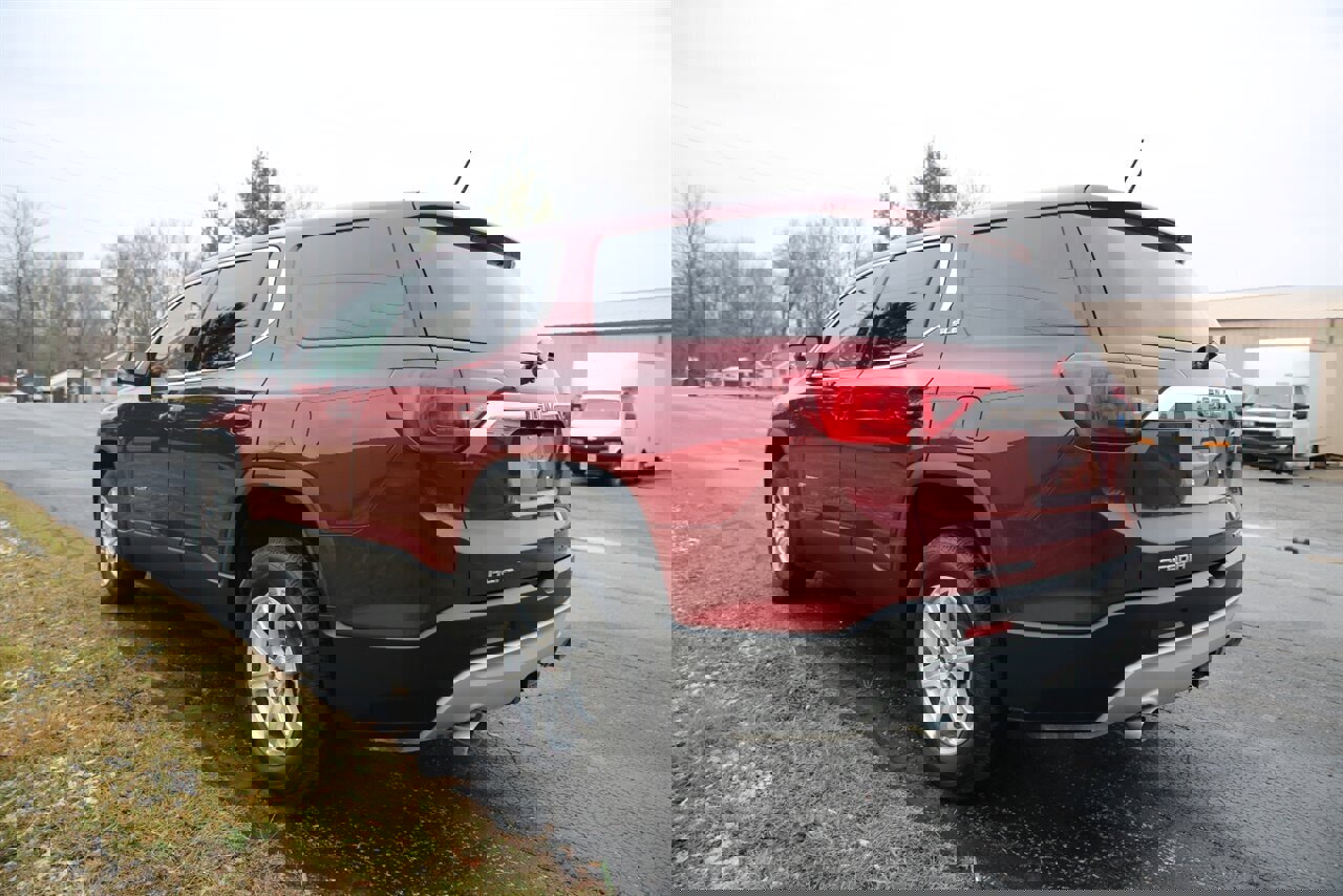 Used 2018 GMC Acadia SLE w/ LPO, Floor Liner Package image 9