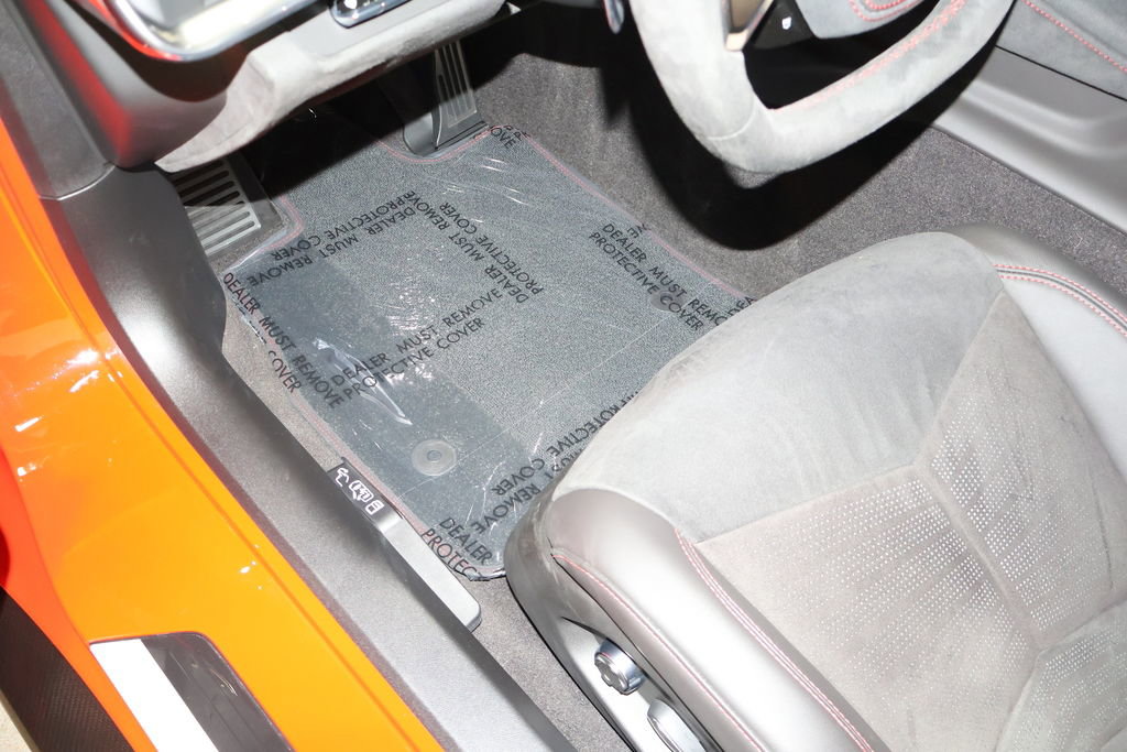 Used 2020 Chevrolet Corvette Stingray Premium Cpe w/ 3LT Preferred Equipment Group image 50