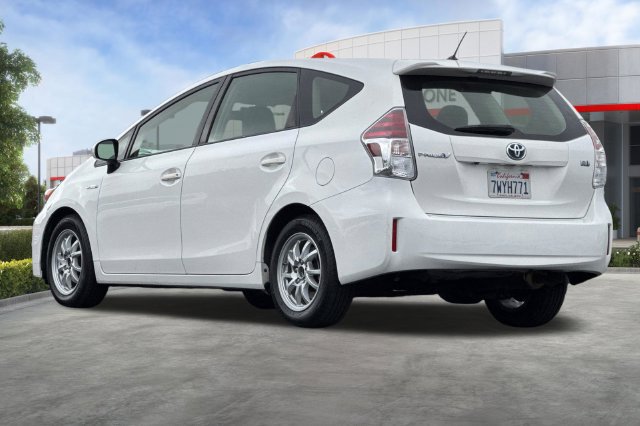 Certified 2017 Toyota Prius V Two FWD image 6