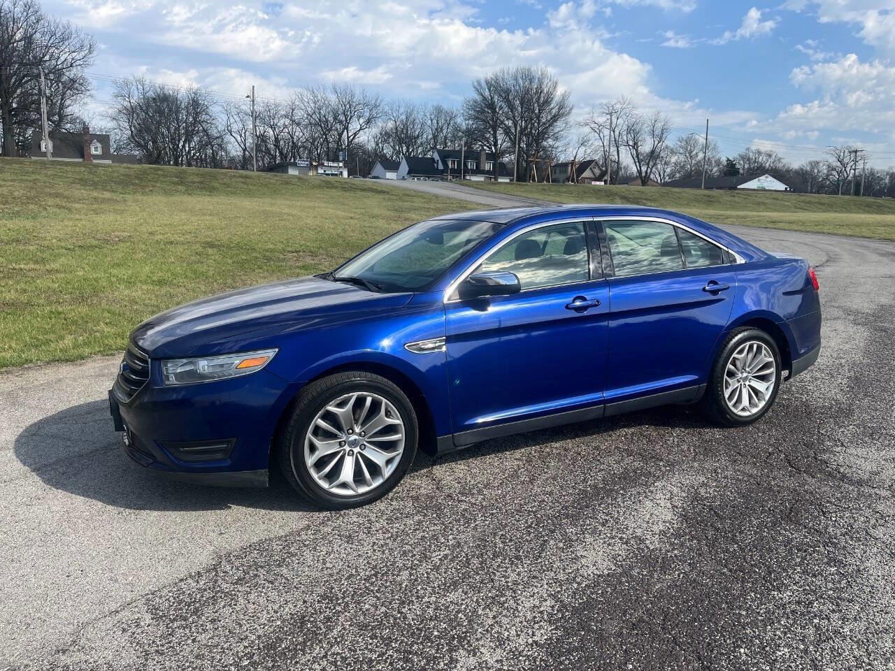 Used 2013 Ford Taurus Limited image 8