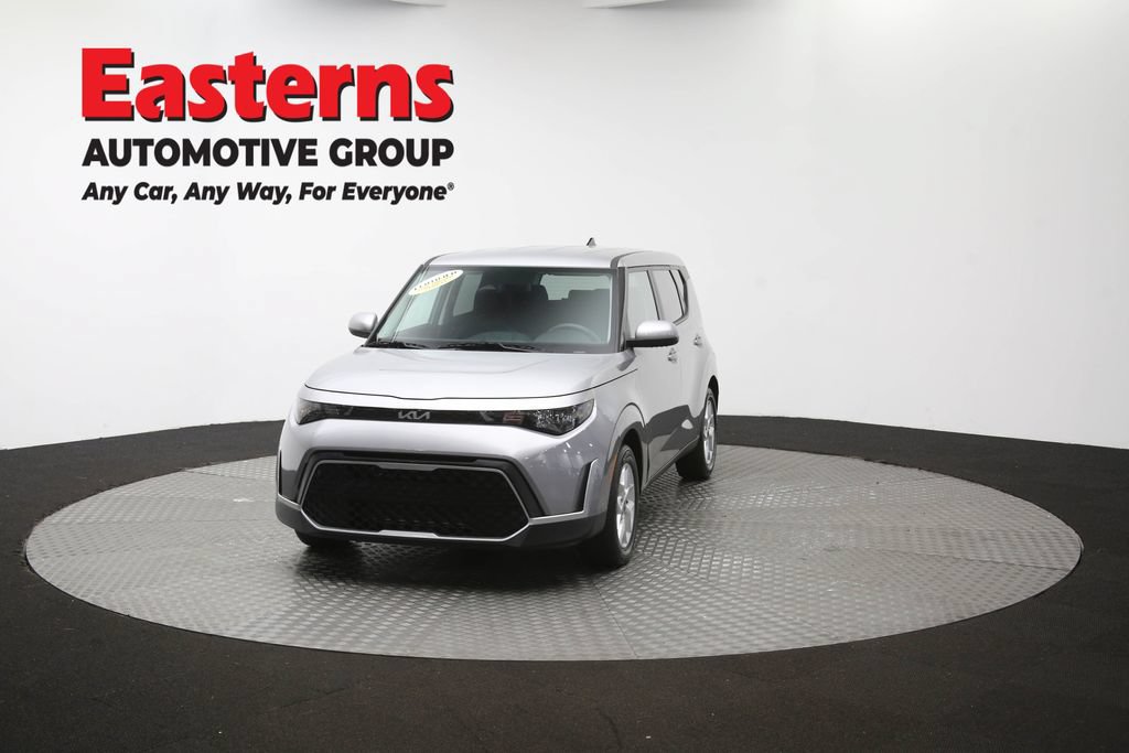 Used 2025 Kia Soul LX w/ LX Technology Package FWD image 52