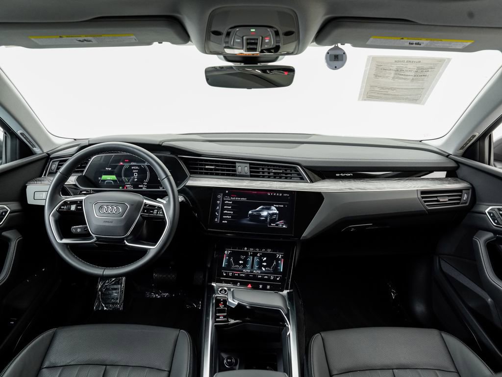 Used 2023 Audi e-tron Premium Plus w/ Premium Plus Package AWD/4WD image 23
