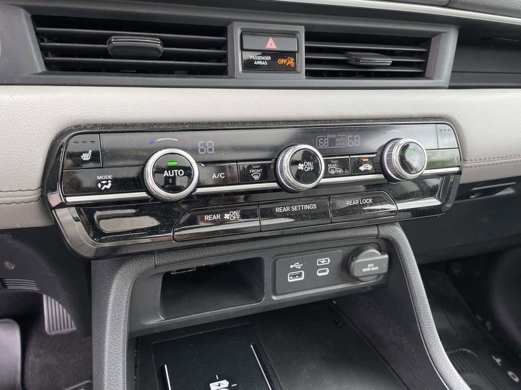 Used 2023 Honda Pilot Touring image 22
