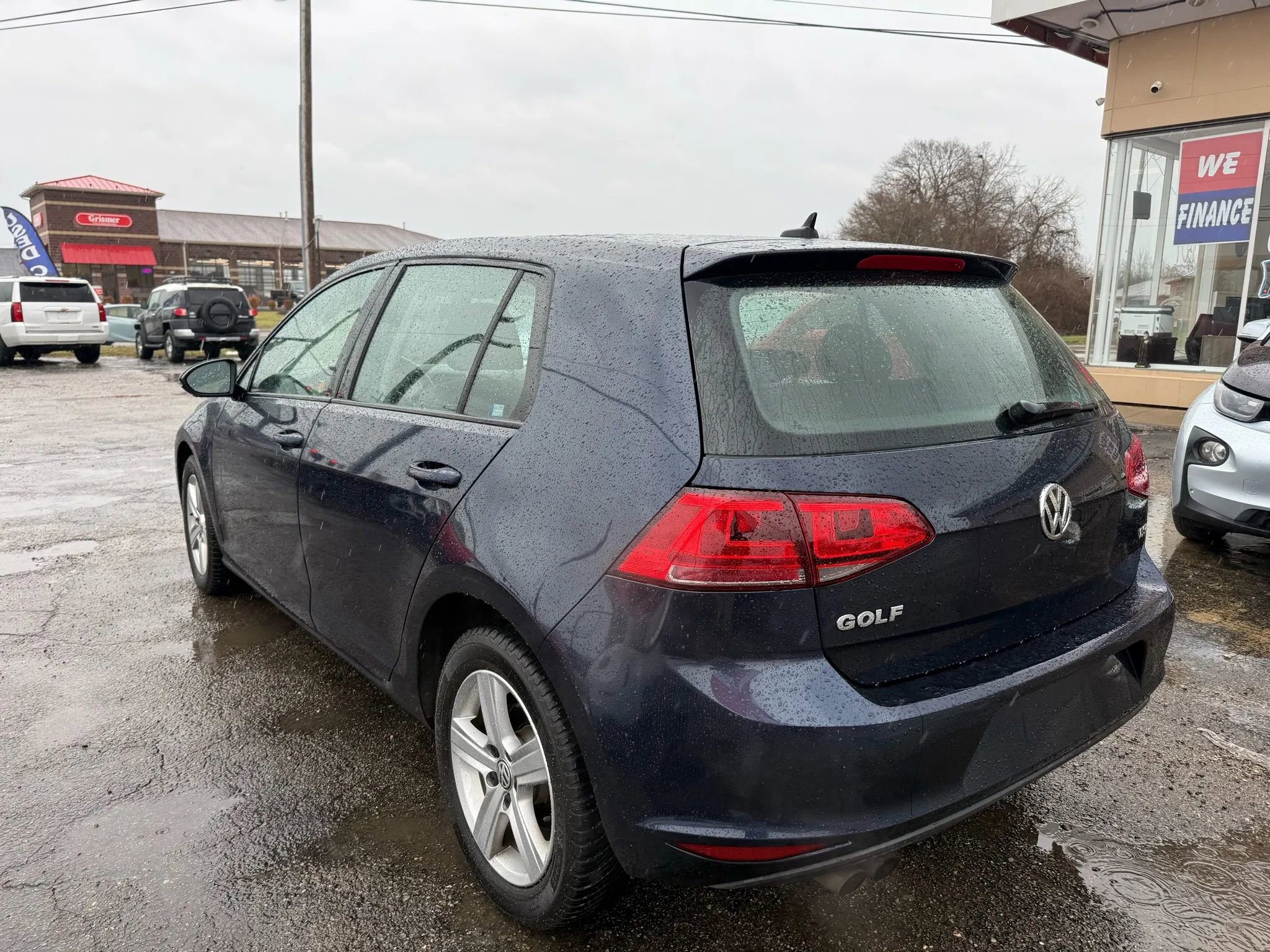 Used 2017 Volkswagen Golf Wolfsburg Edition image 4