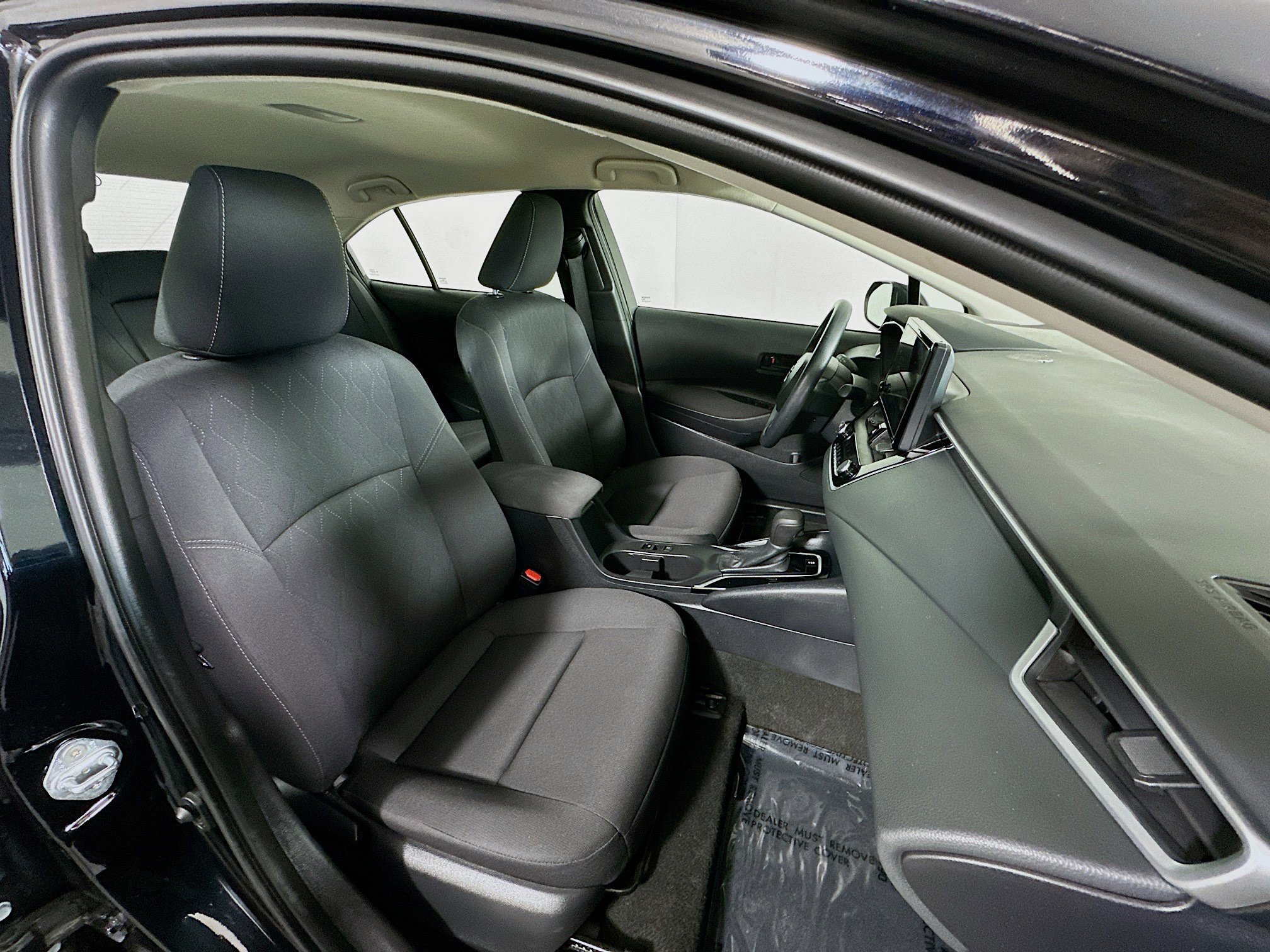 Used 2024 Toyota Corolla LE image 27