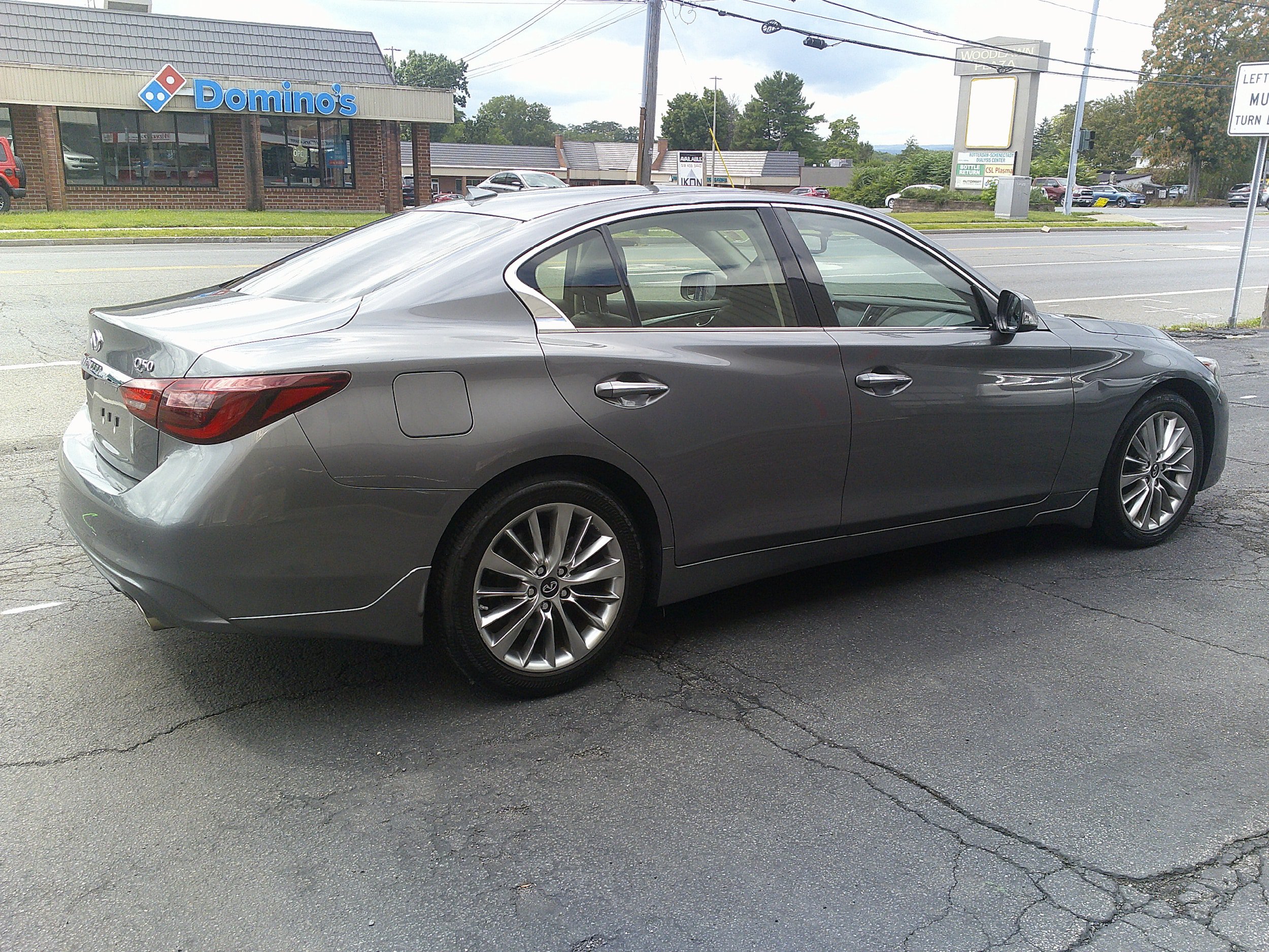 Used 2019 INFINITI Q50 Luxe w/ Essential Package (3.0T Luxe) AWD/4WD image 7