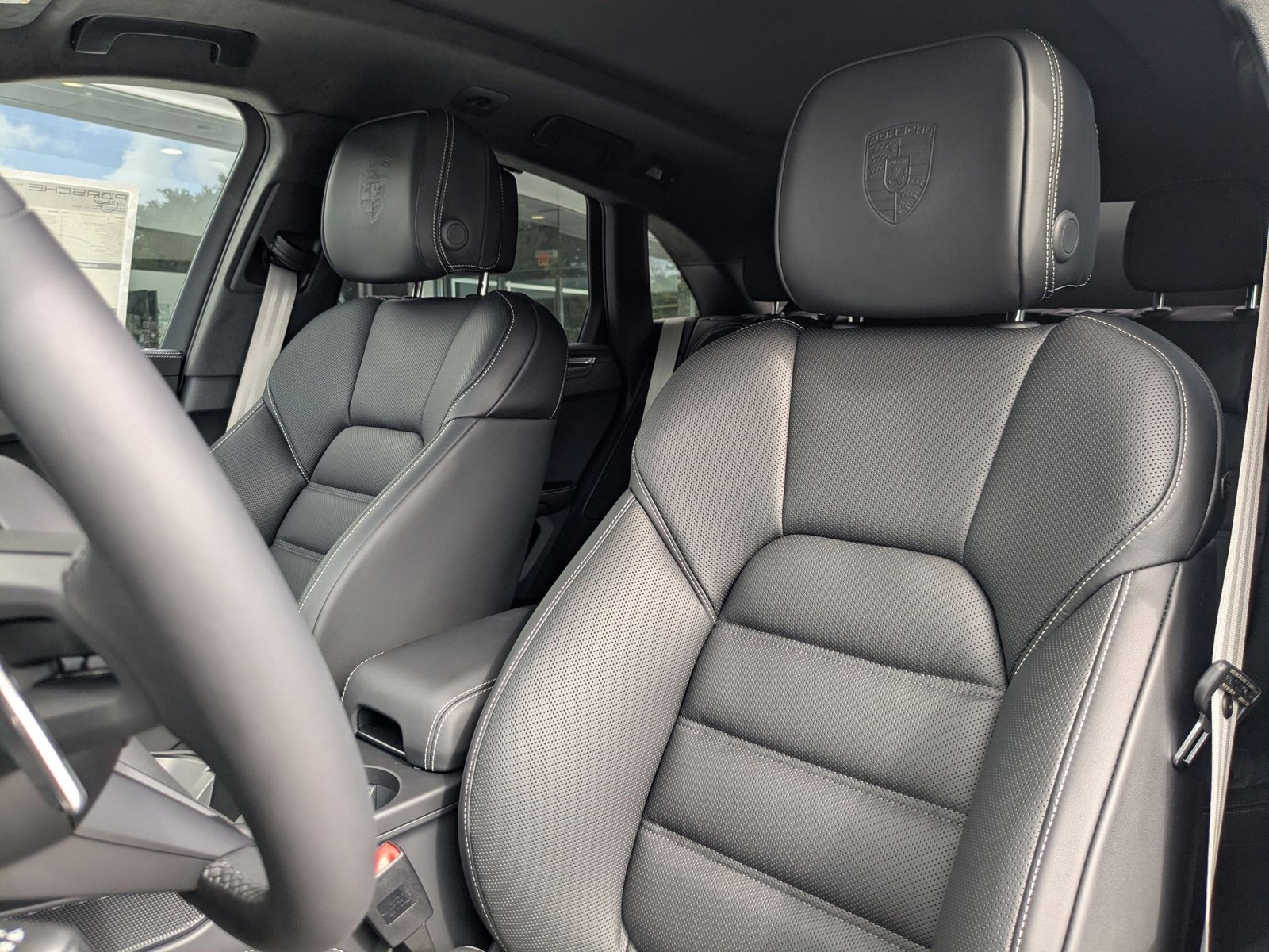 New 2026 Porsche Macan GTS image 5