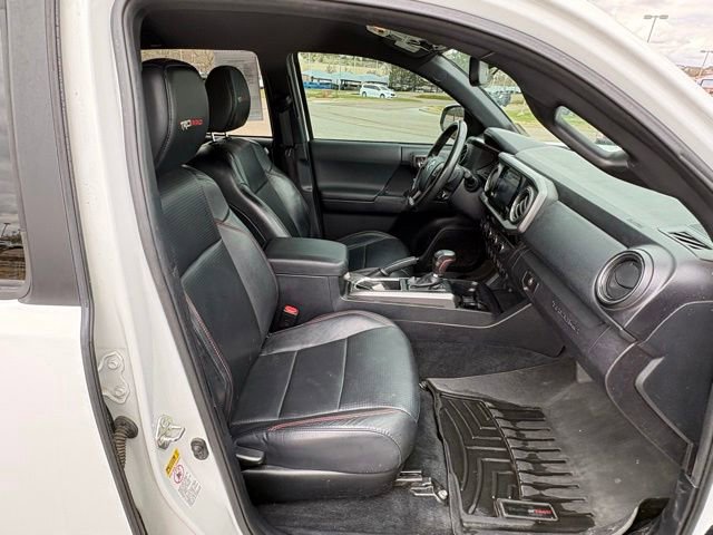 Used 2017 Toyota Tacoma TRD Pro AWD/4WD image 31