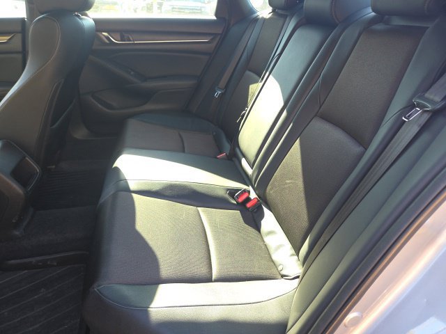 Used 2018 Honda Accord Sport image 8