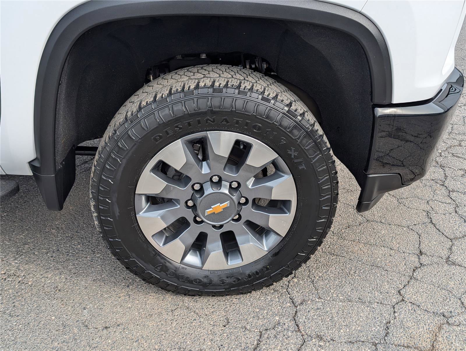 Used 2023 Chevrolet Silverado 2500 Custom w/ Custom Value Package image 10