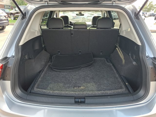 Used 2023 Volkswagen Tiguan SE w/ Panoramic Sunroof Package AWD/4WD image 35