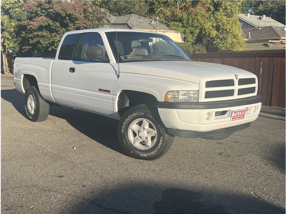 Used 1998 Dodge Ram 1500 Truck 4x4 Club Cab image 1