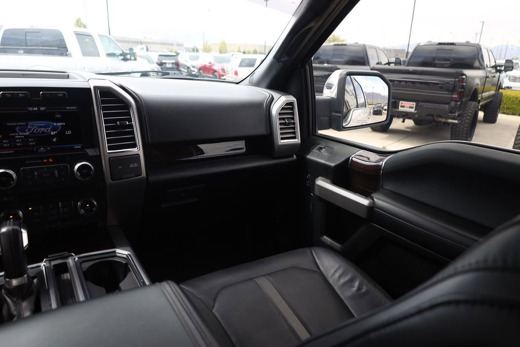 Used 2015 Ford F150 Platinum w/ Equipment Group 701A Luxury AWD/4WD image 20