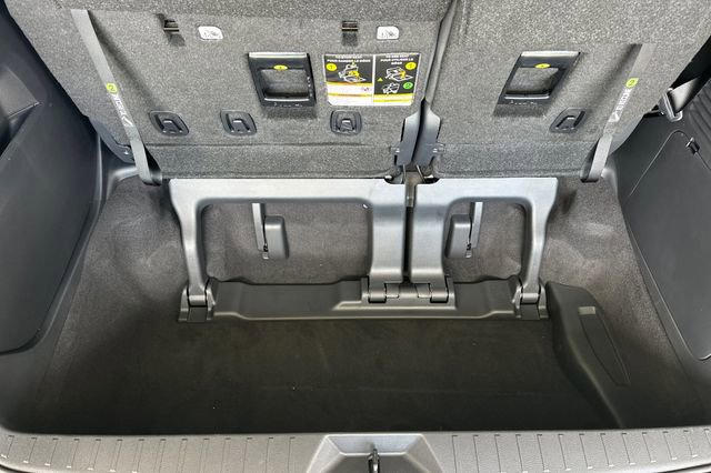 Used 2026 Toyota Sienna XSE AWD/4WD image 18