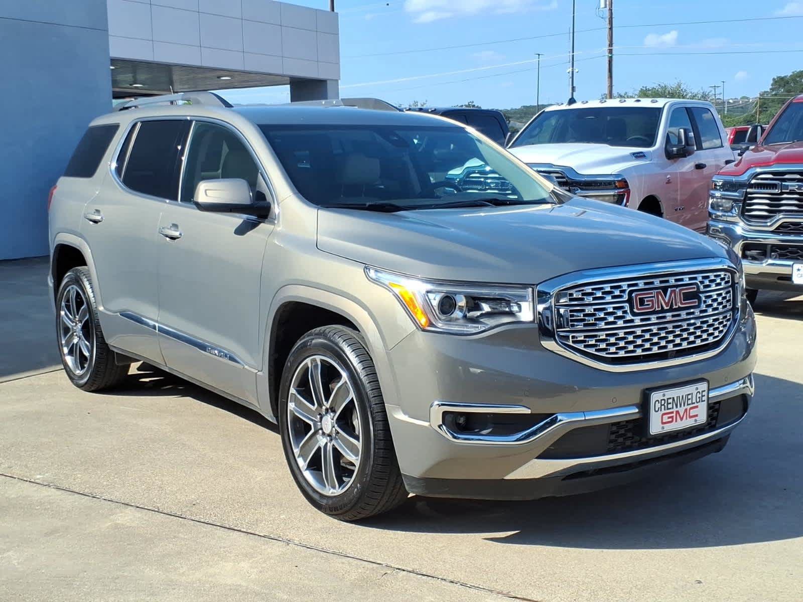 Certified 2019 GMC Acadia Denali w/ Technology Package FWD image 34