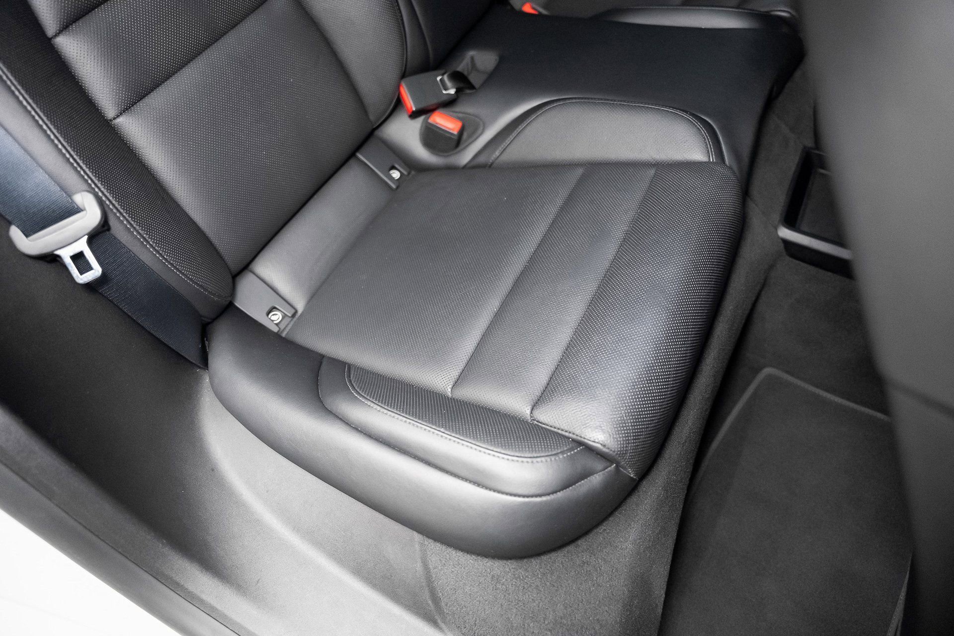 Used 2022 Porsche Taycan image 62