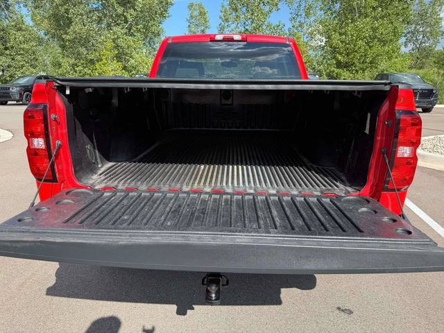 Used 2018 Chevrolet Silverado 1500 Custom w/ Custom Convenience Package AWD/4WD image 12
