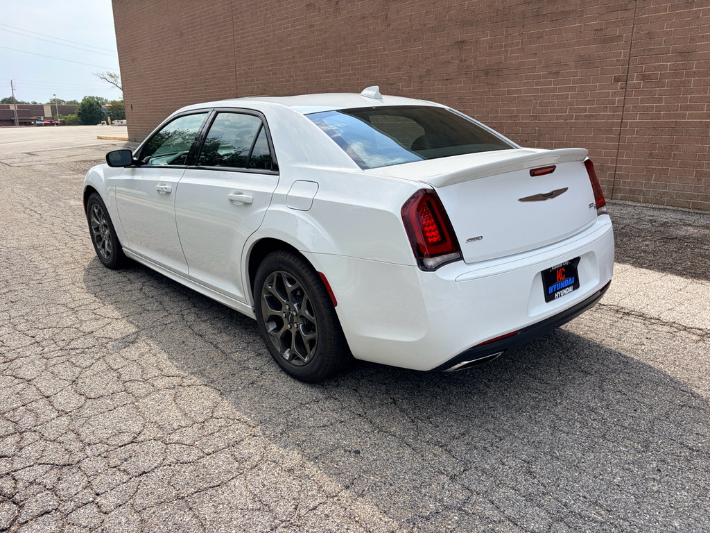 Used 2017 Chrysler 300 S w/ S Model Appearance Package AWD/4WD image 4