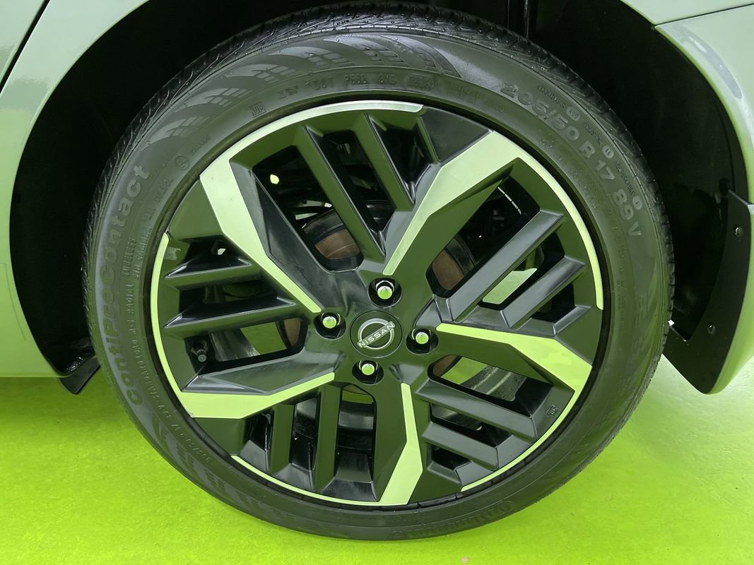 Used 2023 Nissan Versa SR w/ Trunk Package image 16