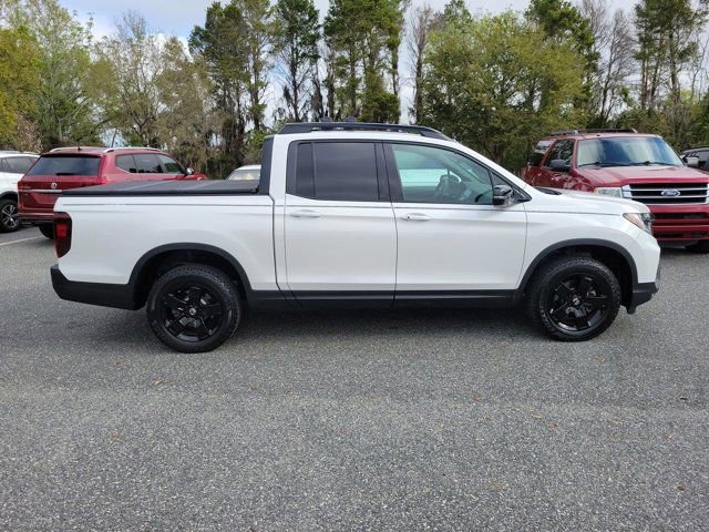 Used 2025 Honda Ridgeline Black Edition image 9