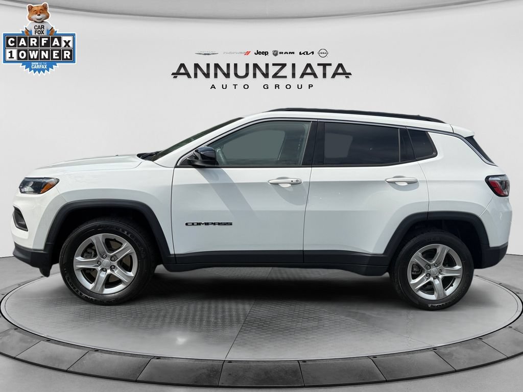 Used 2023 Jeep Compass Latitude AWD/4WD image 2