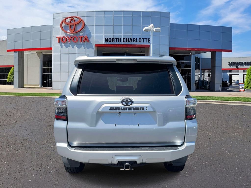 Used 2020 Toyota 4Runner SR5 Premium w/ Moonroof Package AWD/4WD image 6
