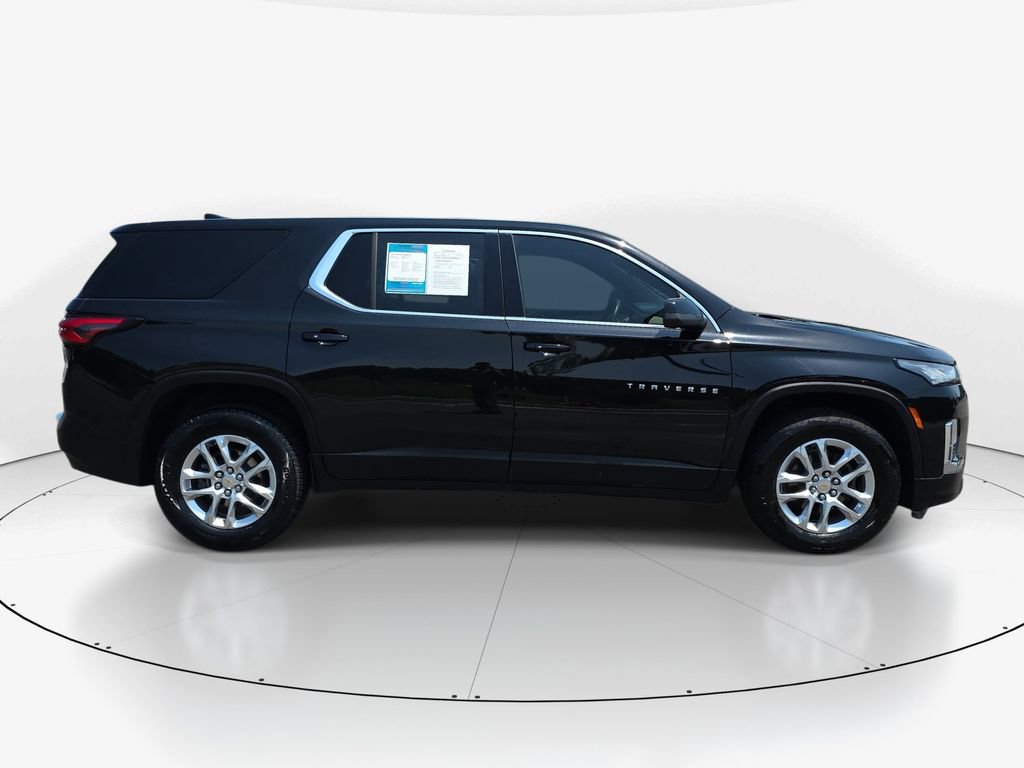 Used 2023 Chevrolet Traverse LS FWD image 5