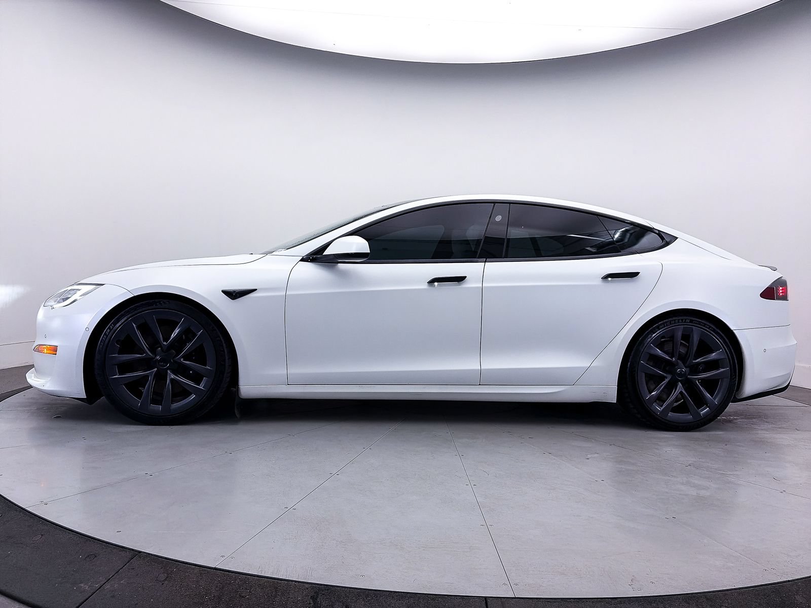 Used 2021 Tesla Model S Plaid AWD/4WD image 32