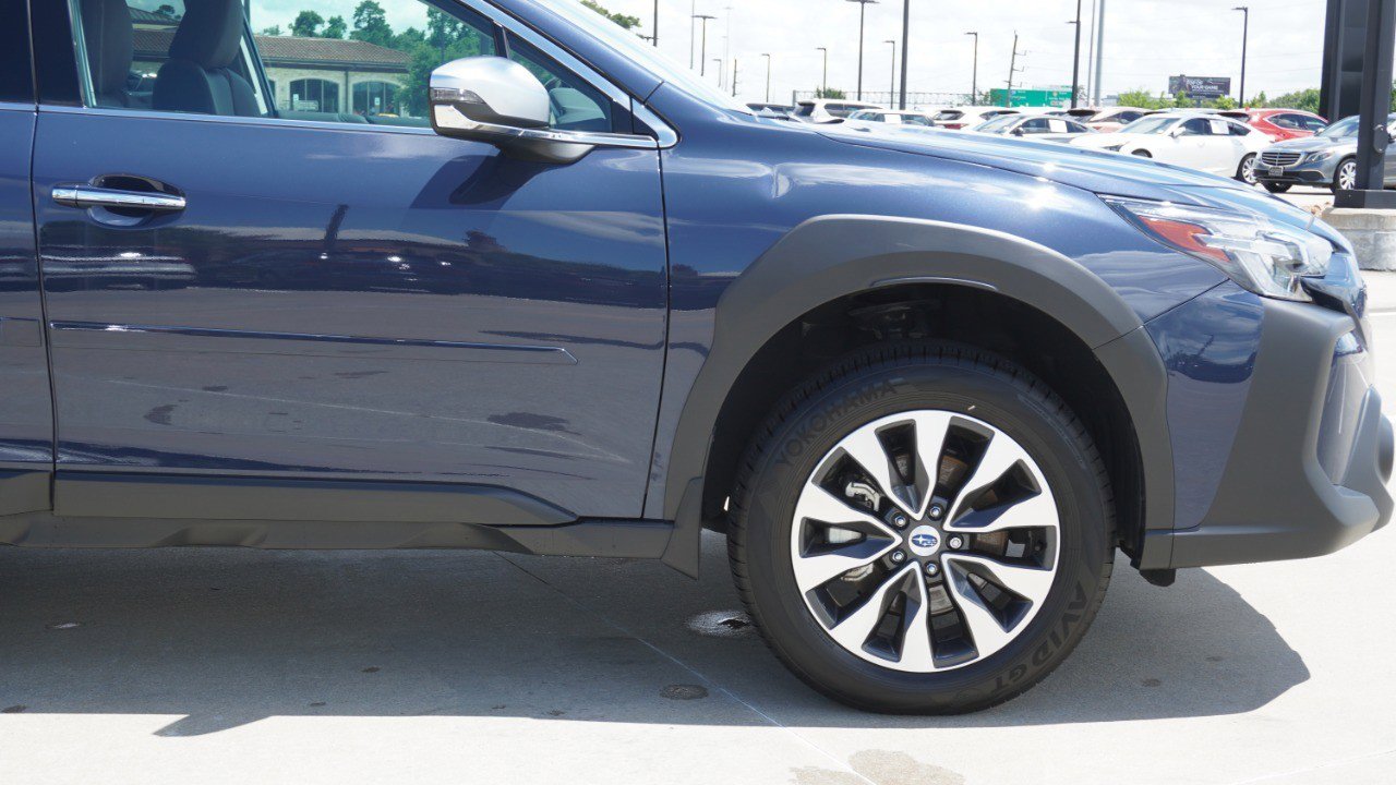 Used 2025 Subaru Outback Touring AWD/4WD image 9