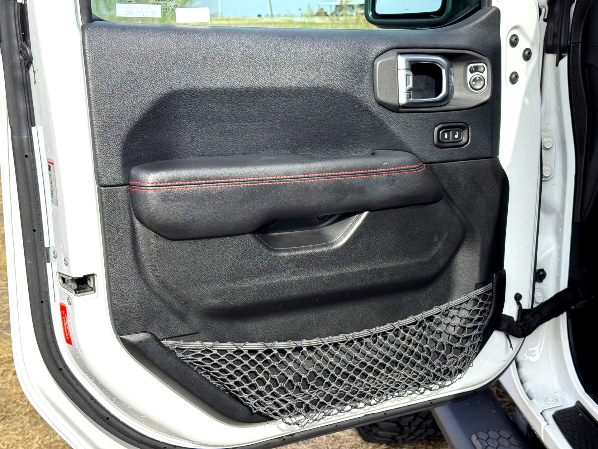 Used 2018 Jeep Wrangler Unlimited Rubicon image 15