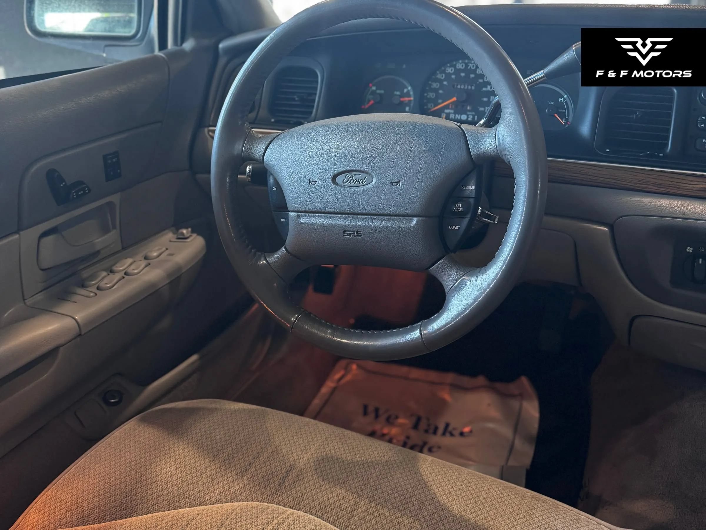 Used 1996 Ford Crown Victoria LX RWD image 10