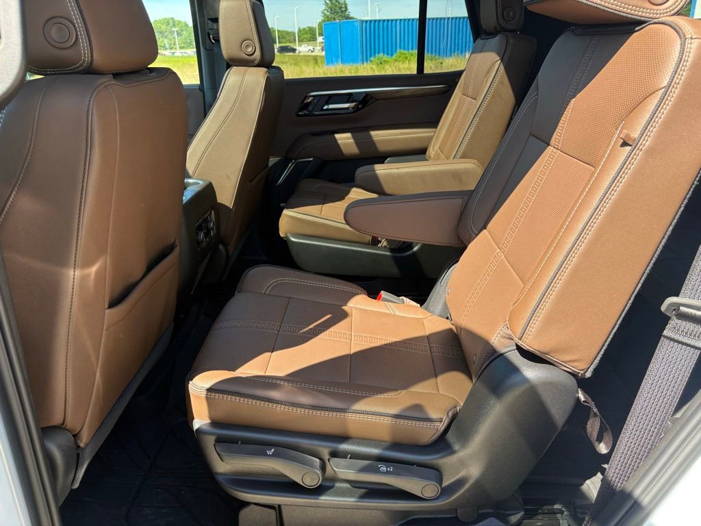 New 2026 Chevrolet Tahoe High Country w/ LPO, Illumination Package AWD/4WD image 54