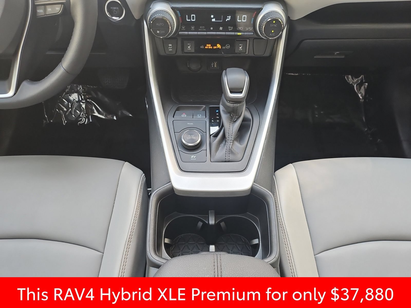 Used 2023 Toyota RAV4 XLE Premium AWD/4WD image 31